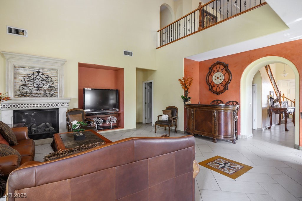 948 Mill Run Creek Avenue Property Photo 3