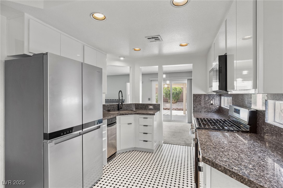 1403 Bareback Court Property Photo 7