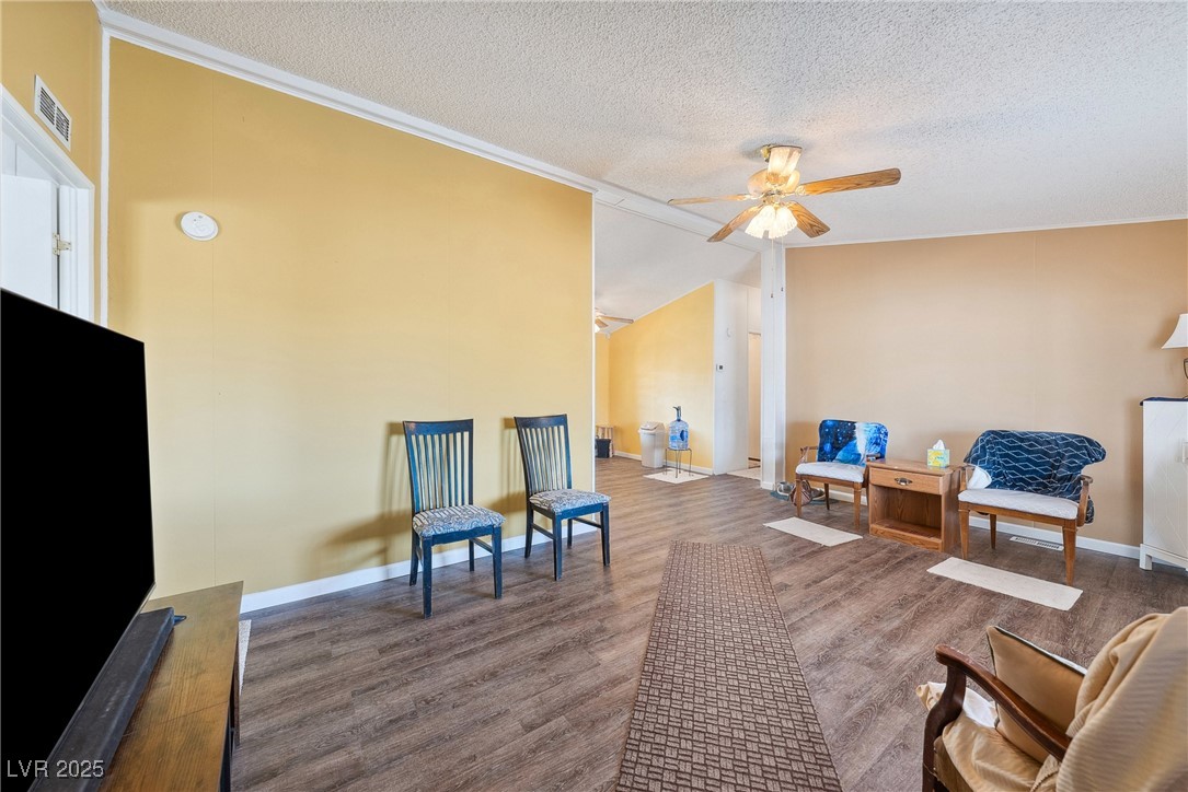 1341 Rancho View Drive Property Photo 4
