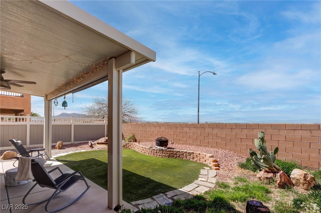 1141 Cactus Rock Street Property Photo 13