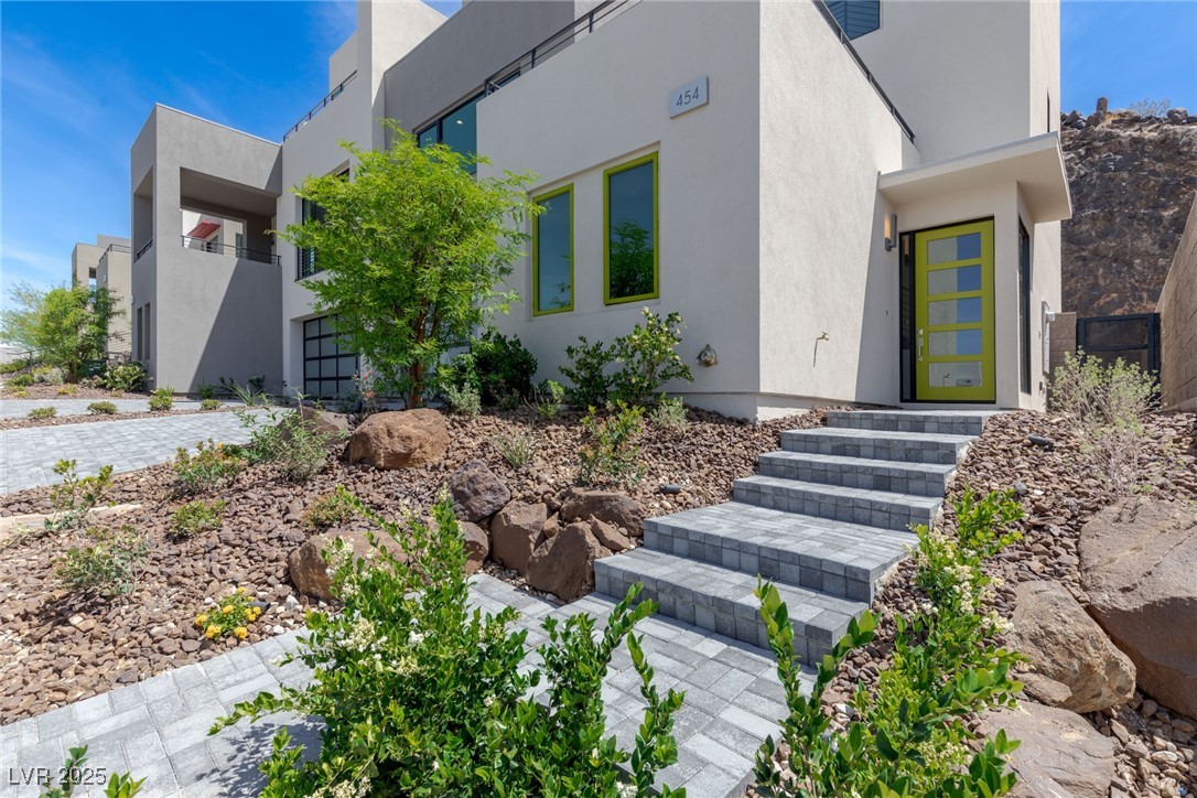 454 Tranquil Peak Court Property Photo 4