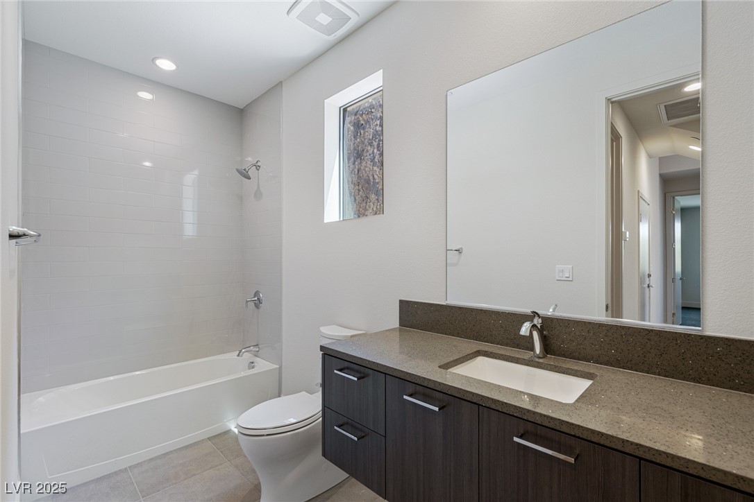 454 Tranquil Peak Court Property Photo 12