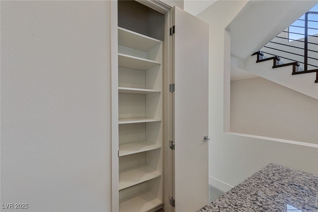 454 Tranquil Peak Court Property Photo 31