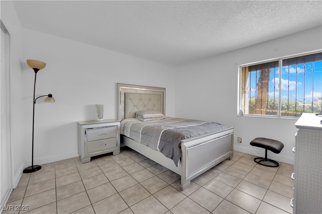 1440 Vegas Valley Drive 1 Property Photo 15