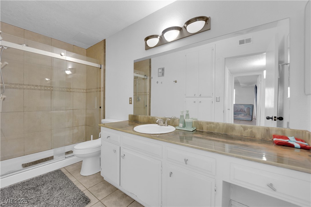 1440 Vegas Valley Drive 1 Property Photo 20