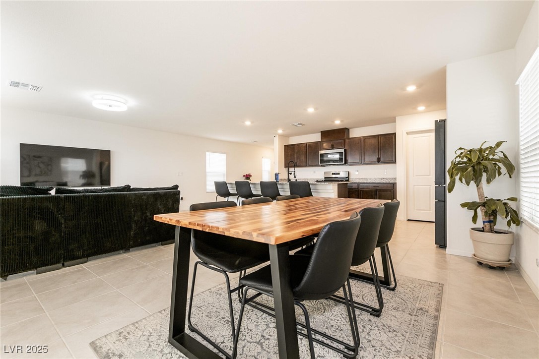 9526 Granville Bridge Street Property Photo 10
