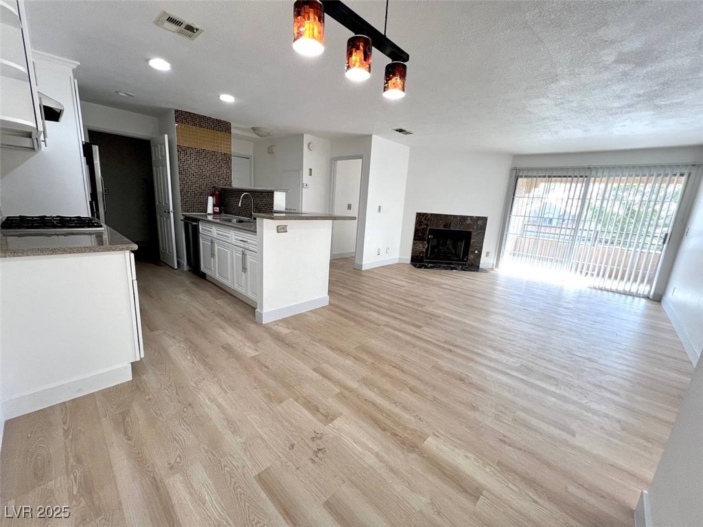 2200 South Fort Apache Road 2123 Property Photo