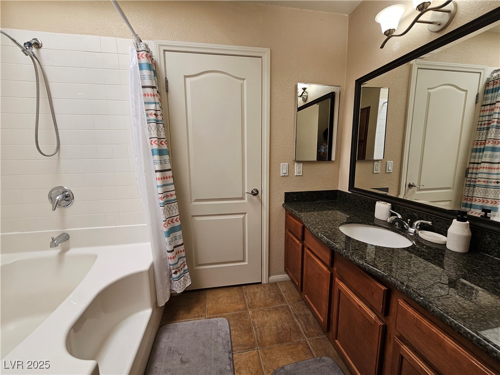 3145 East Flamingo Road 2005 Property Photo 8