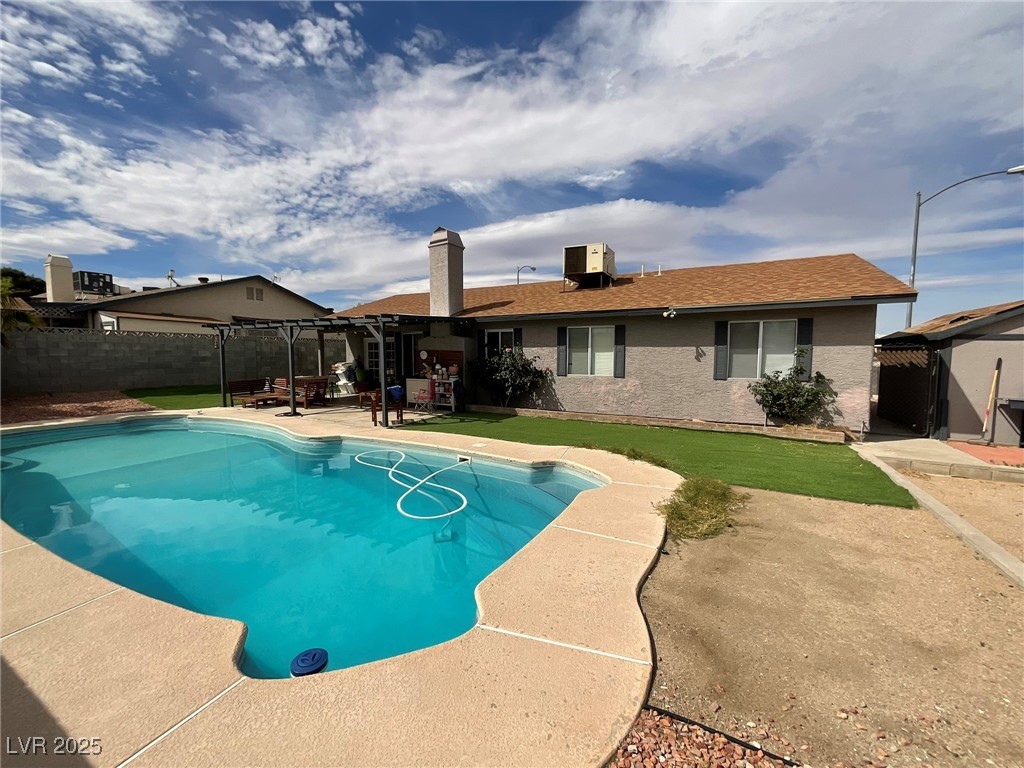 707 Honeybee Court Property Photo