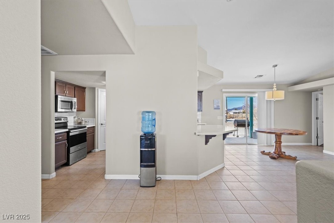 1720 South Blagg Road Property Photo 4