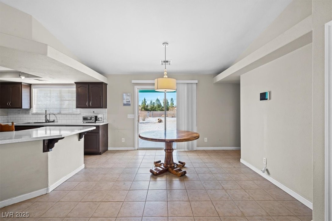 1720 South Blagg Road Property Photo 6