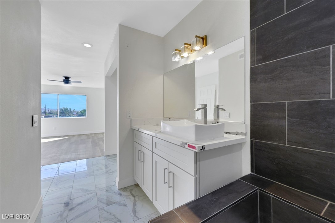 1405 Vegas Valley Drive 312 Property Photo 20