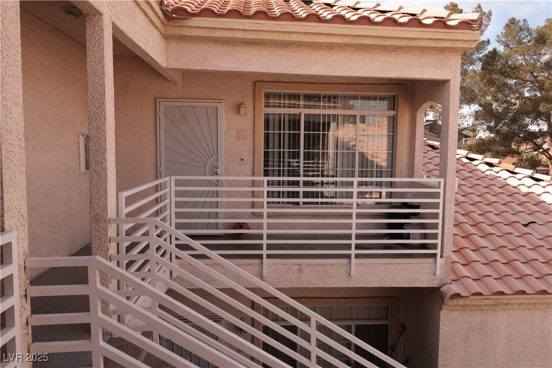 1900 North Torrey Pines Drive 225 Property Photo 1