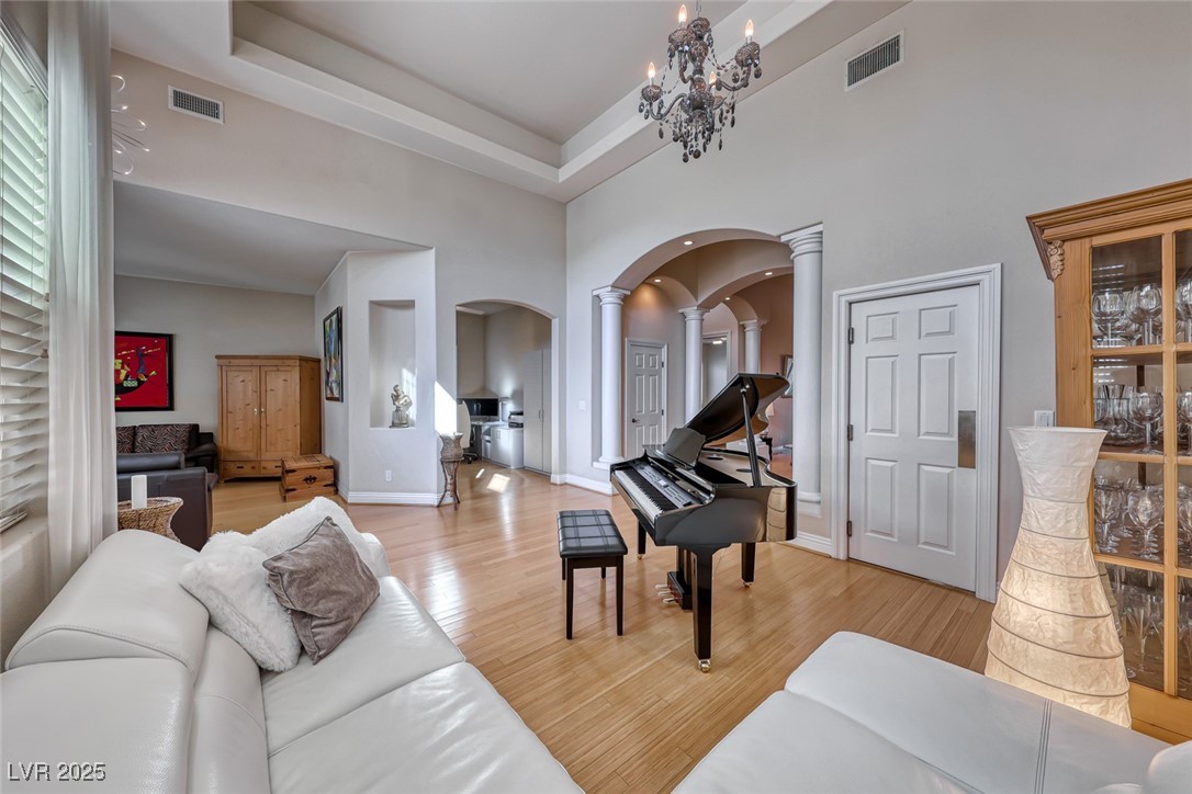 2064 Poetry Avenue Property Photo 15