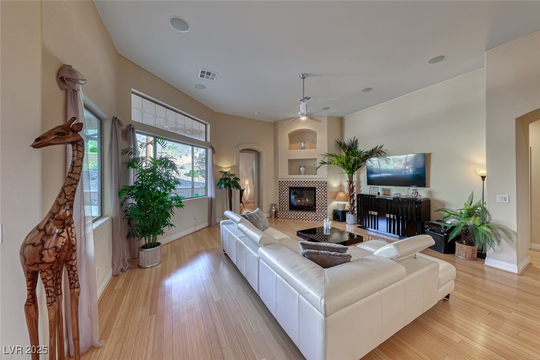 2064 Poetry Avenue Property Photo 29
