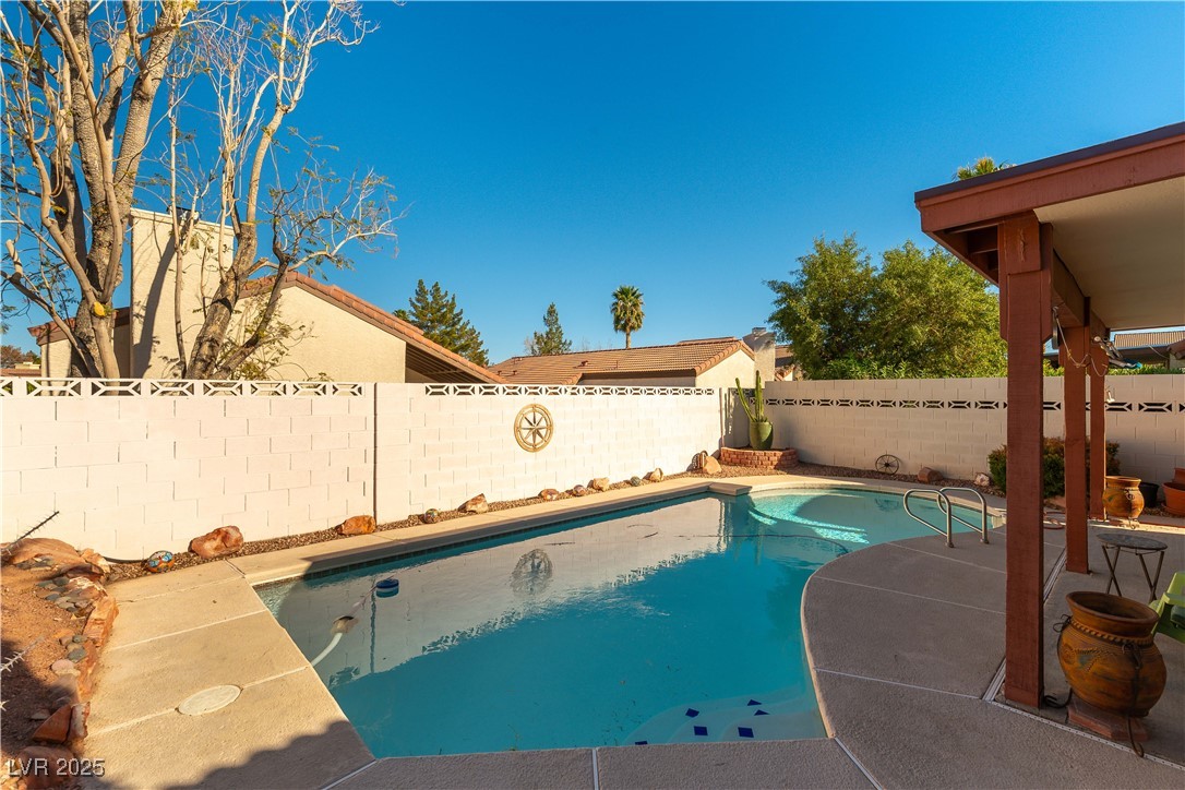 364 Rushing Creek Court Property Photo 22