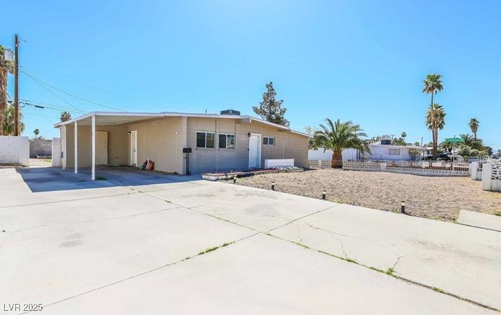 2990 La Canada Street Property Photo 1
