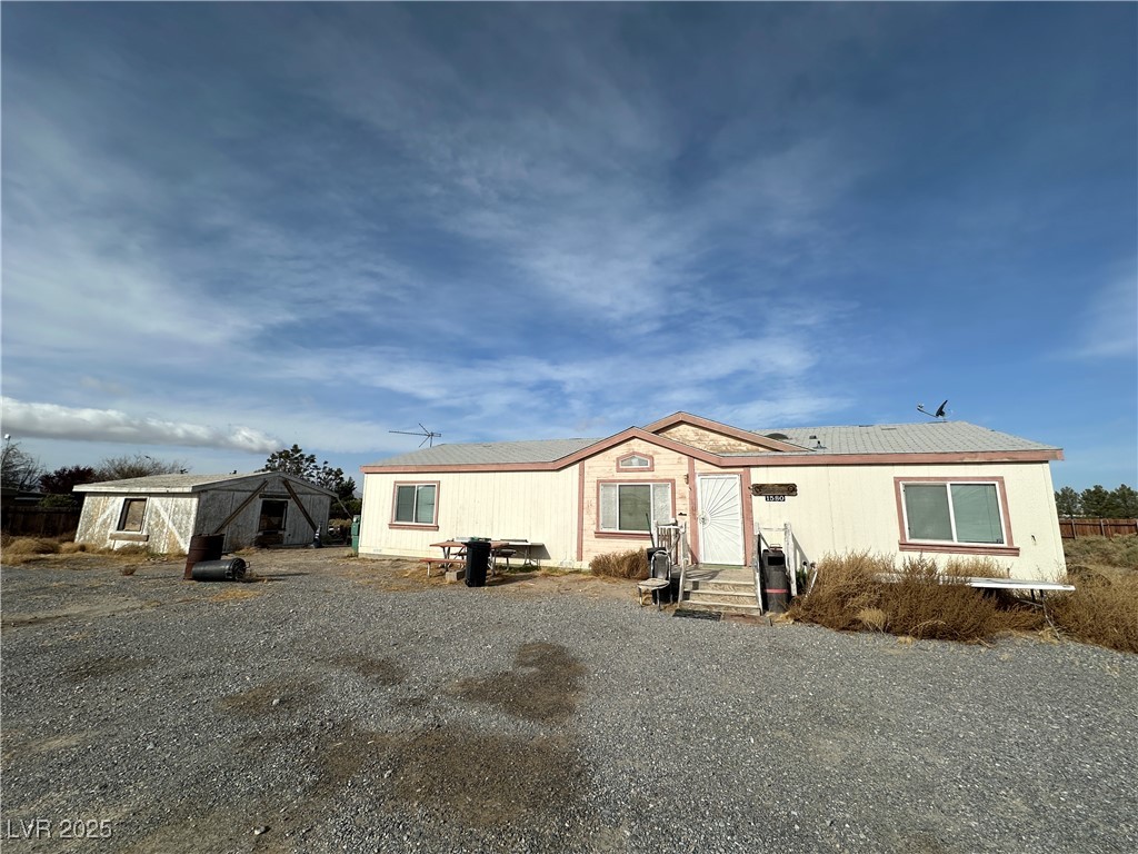 1580 North Blagg Road Property Photo