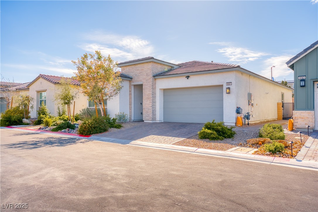 9057 North Skye Treeline Street Property Photo 3
