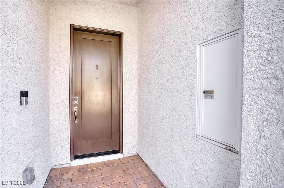 9057 North Skye Treeline Street Property Photo 4