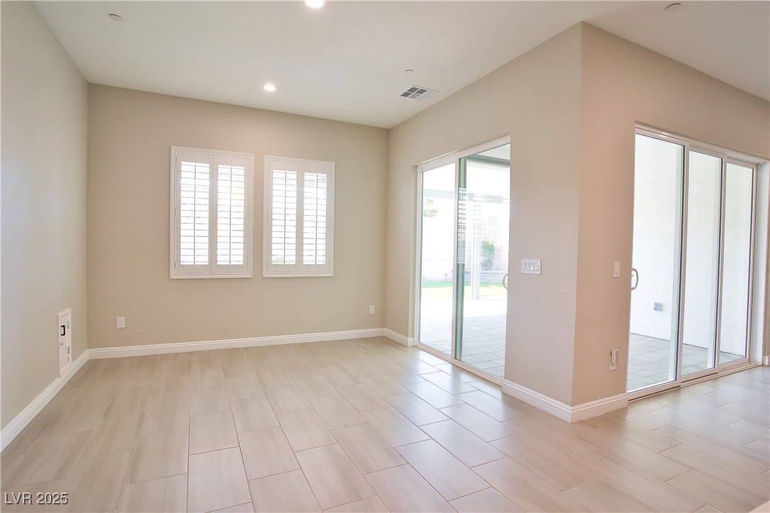 9057 North Skye Treeline Street Property Photo 13