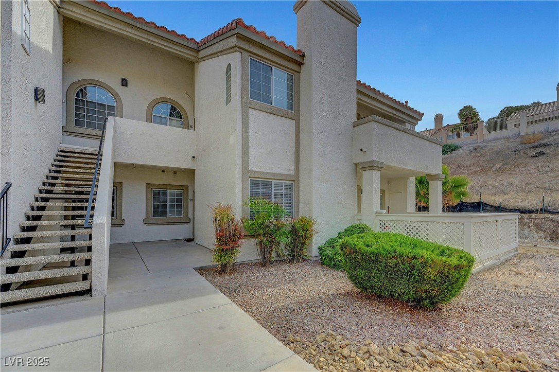 2669732 Property Photo 2