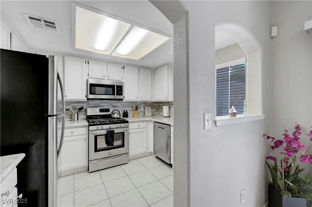 2669732 Property Photo 17