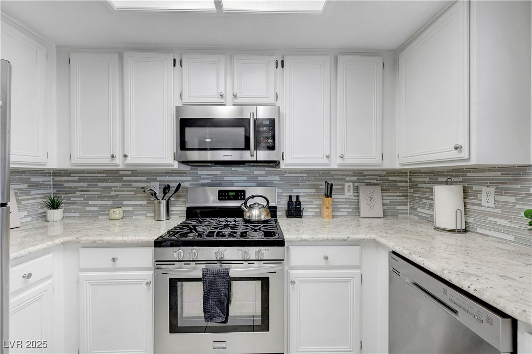 2669732 Property Photo 19