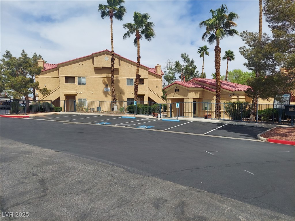 900 Heavenly Hills Court 219 Property Photo