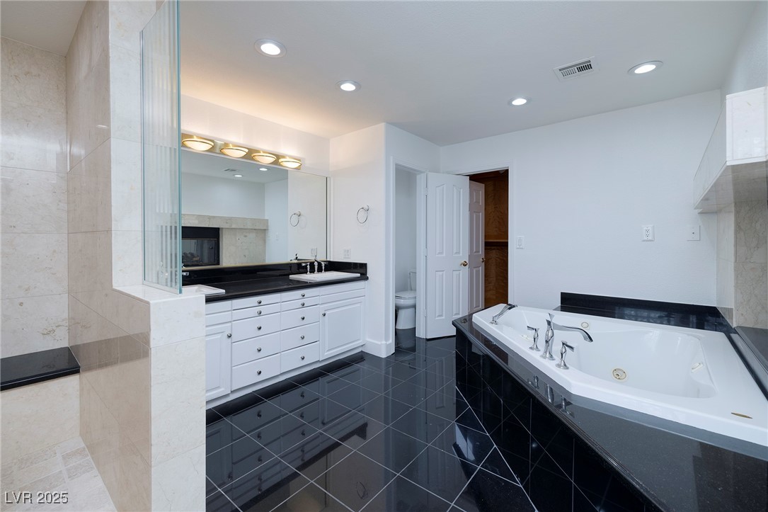 7968 Marbella Circle Property Photo 16