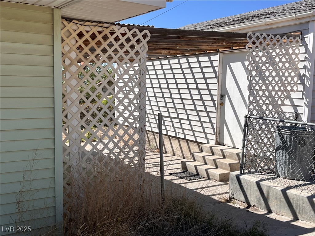 14 Avenue G Property Photo 14