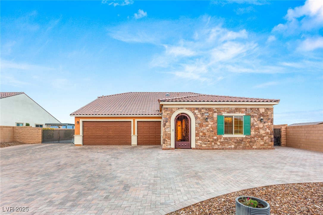 9096 Becket Ranch Court Property Photo 2