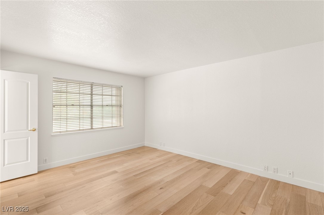 2935 Pinehurst Drive Property Photo 32