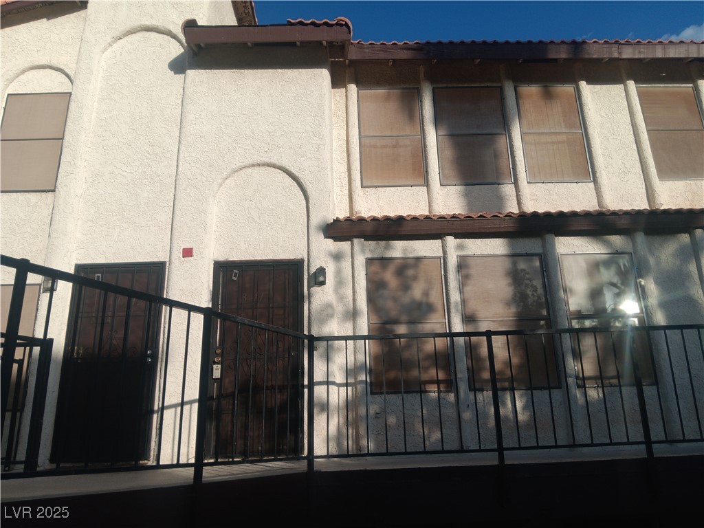 2080 Karen Avenue B-41 Property Photo 1