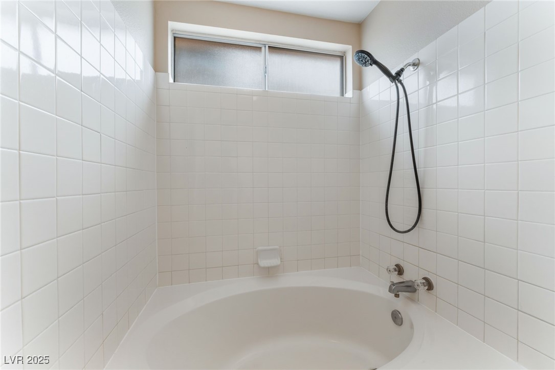 1335 Heather Oaks Way Property Photo 26