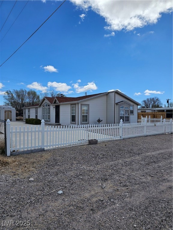368 Hollingshead Street Property Photo 3