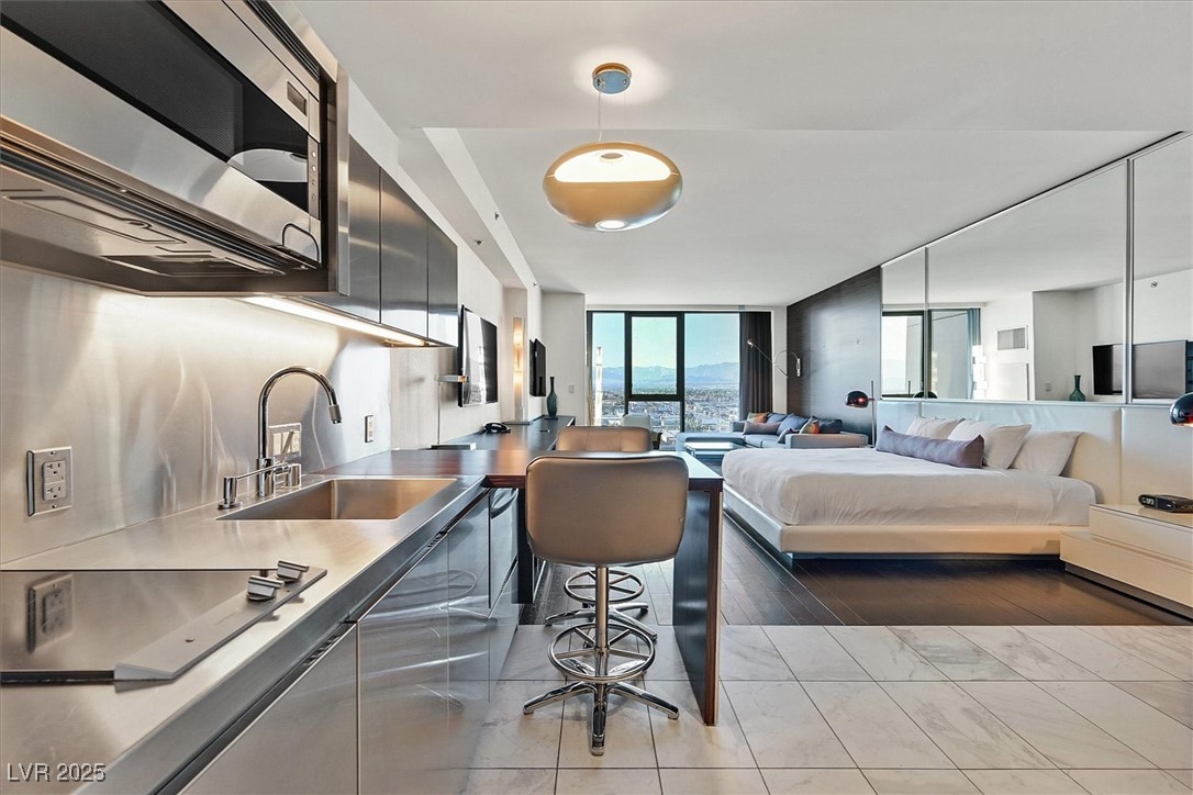 4381 West Flamingo Road 1609 Property Photo 2