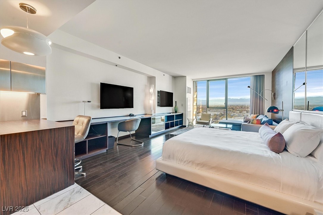 4381 West Flamingo Road 1609 Property Photo 4