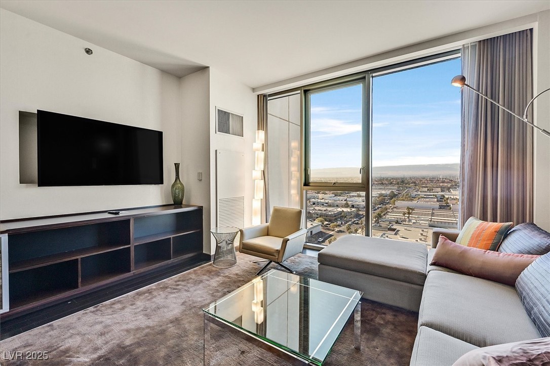 4381 West Flamingo Road 1609 Property Photo 6