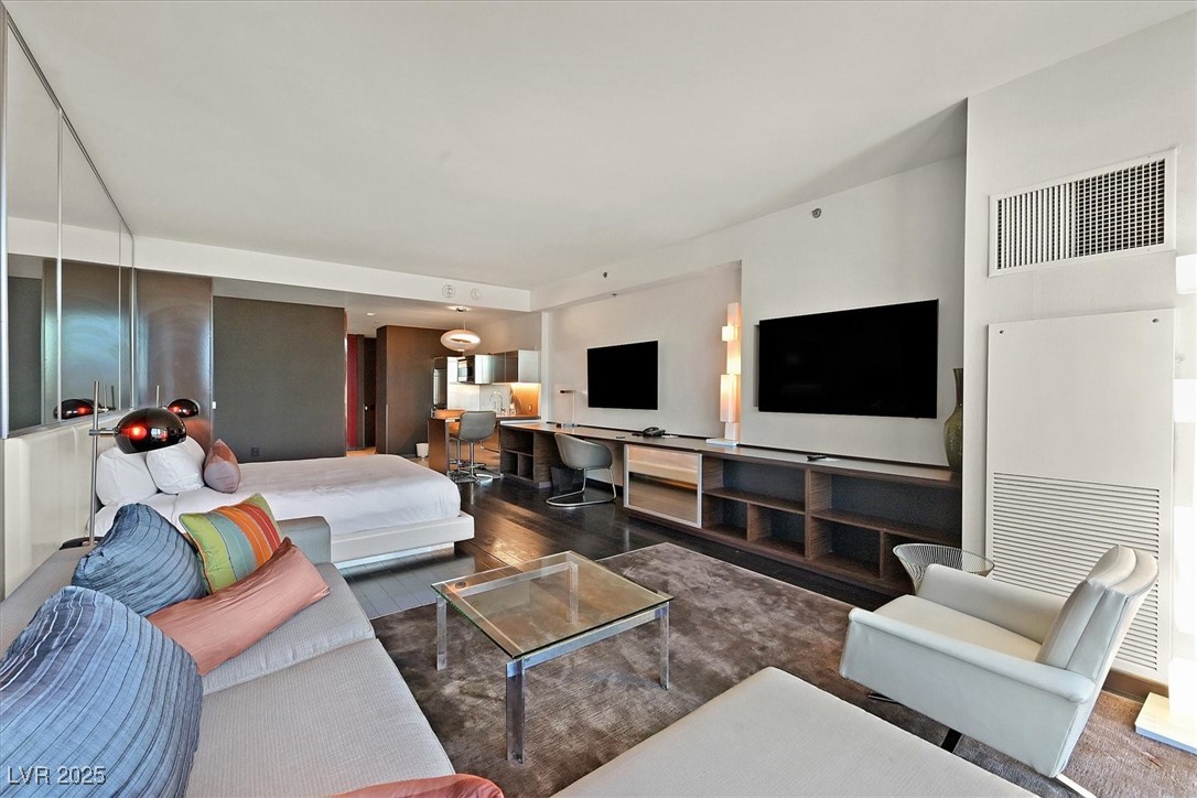 4381 West Flamingo Road 1609 Property Photo 10