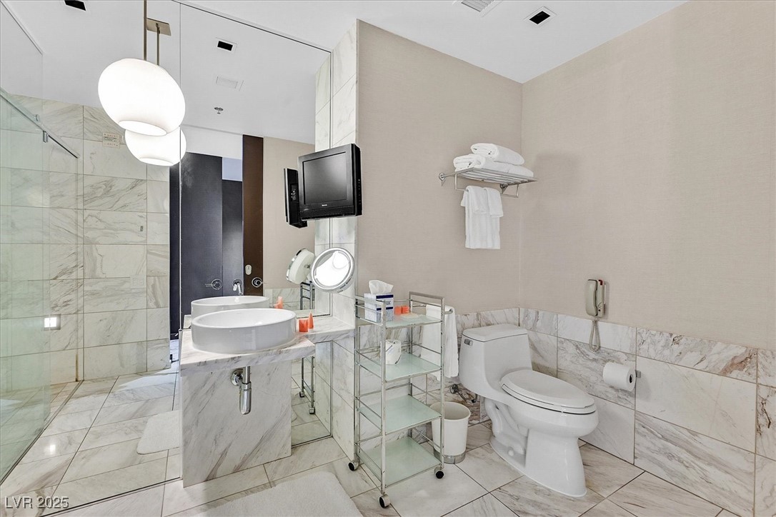 4381 West Flamingo Road 1609 Property Photo 13