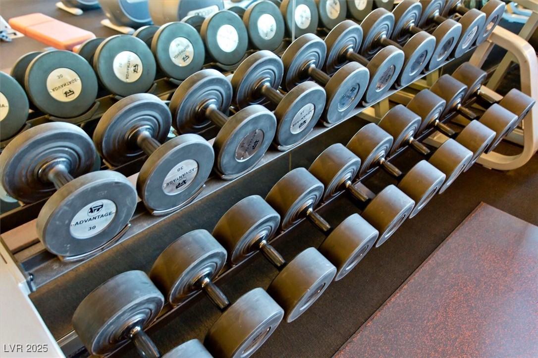 4381 West Flamingo Road 1609 Property Photo 24