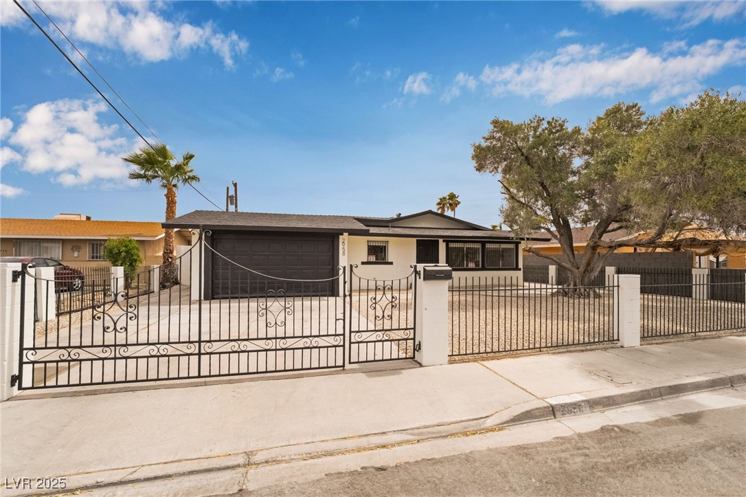2958 Al De La Street Property Photo 4