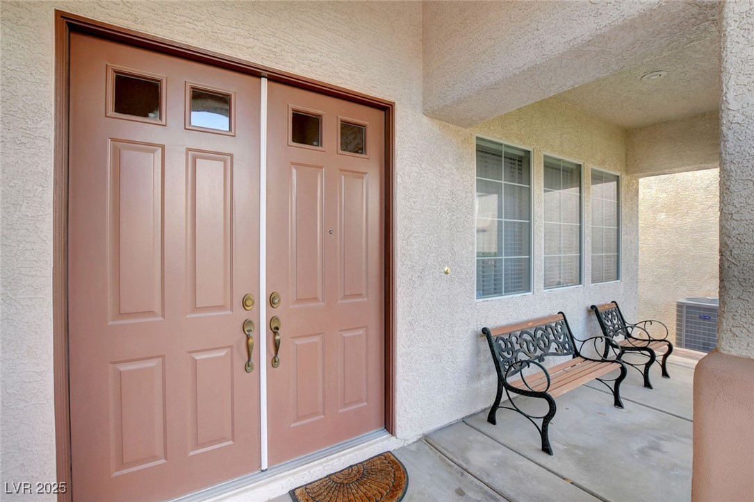 2727 Warm Rays Avenue Property Photo 3