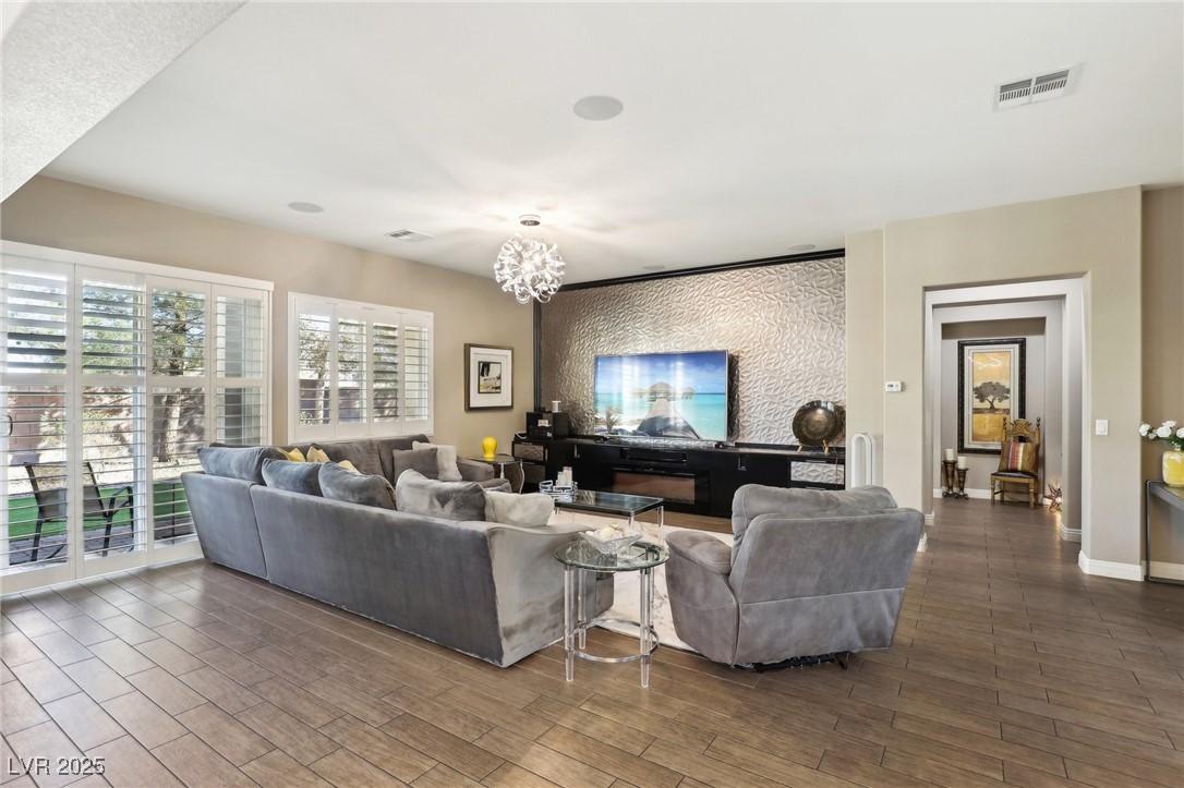 8716 Purple Wisteria Street Property Photo 11