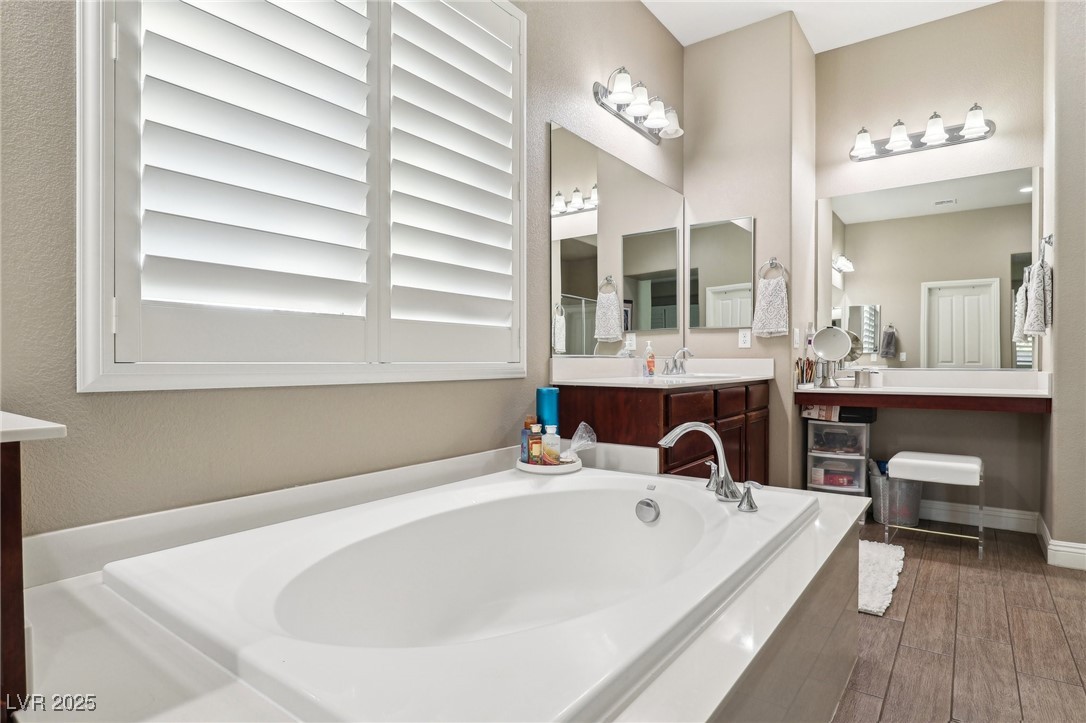 8716 Purple Wisteria Street Property Photo 44
