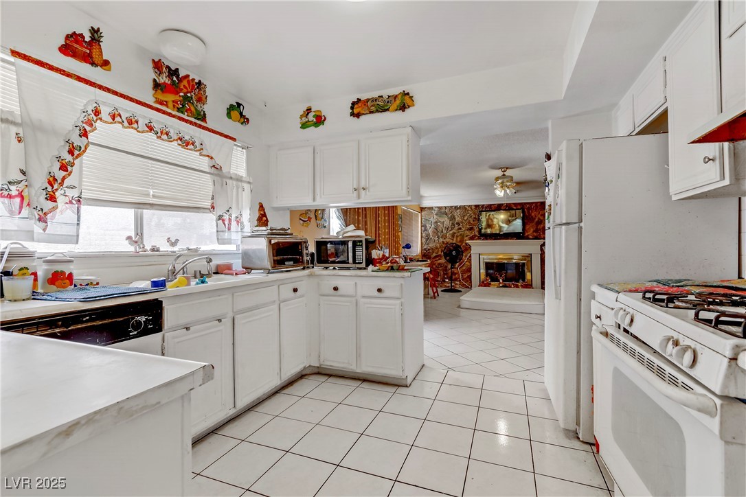 4274 Butterfield Way Property Photo 4