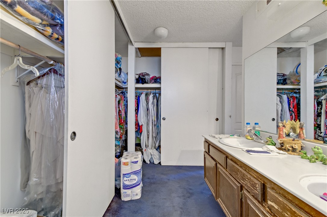 4274 Butterfield Way Property Photo 10