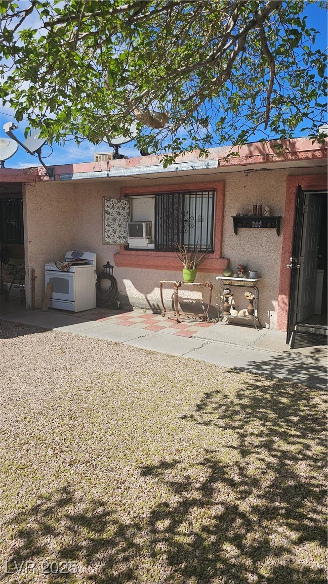 2120 Glider Street Property Photo 10