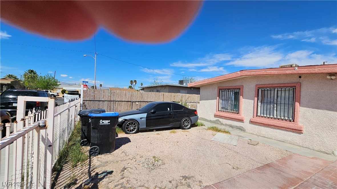2120 Glider Street Property Photo 35